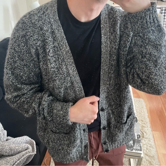 Vintage Marshall Fields 100% New Wool Scotland Gray Cardigan Sweater Size Large - Picture 14 of 14